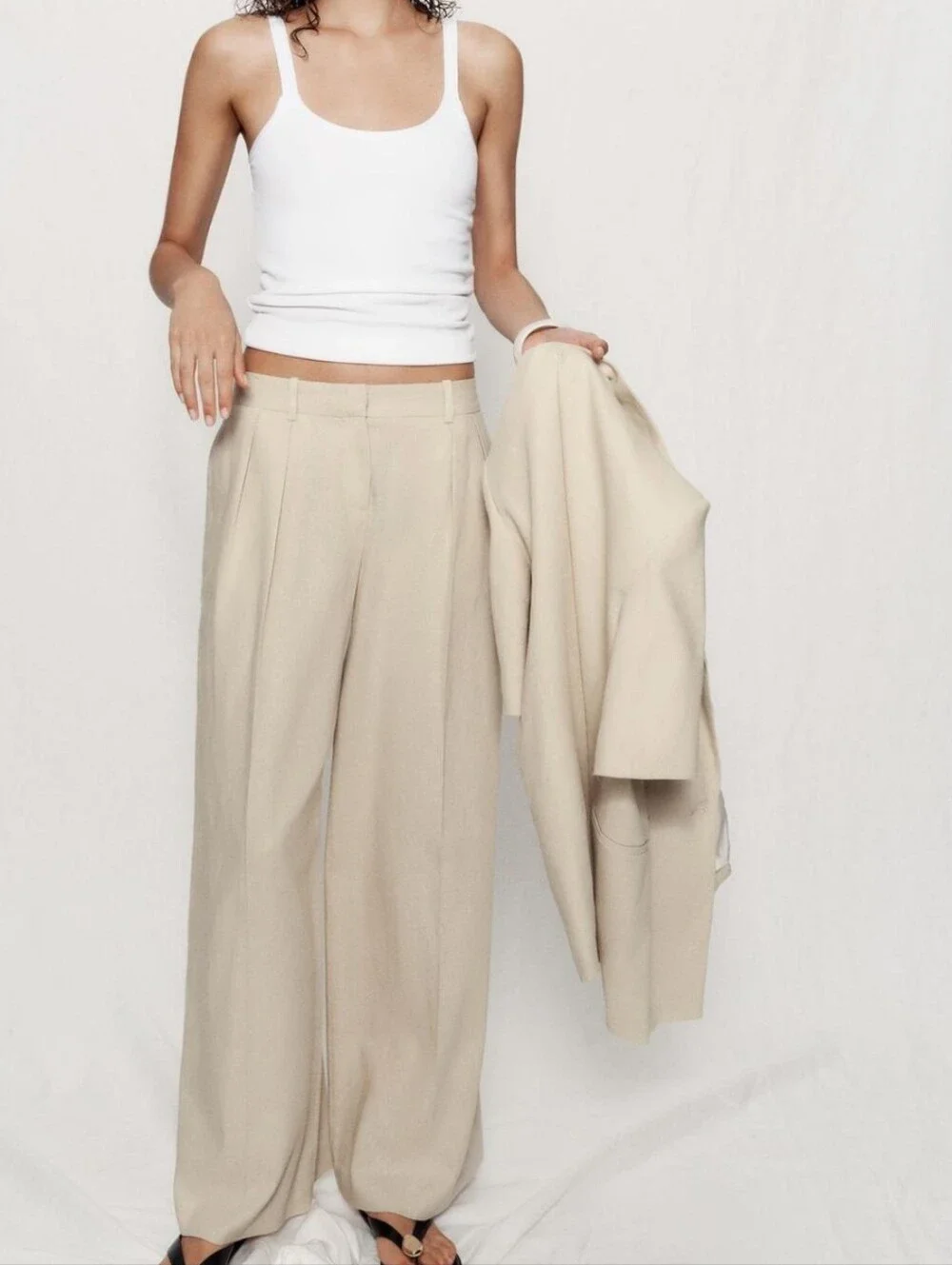 Size S linen trousers. Zara